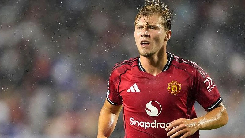 Dari Old Trafford ke Diego Armando Maradona Stadium