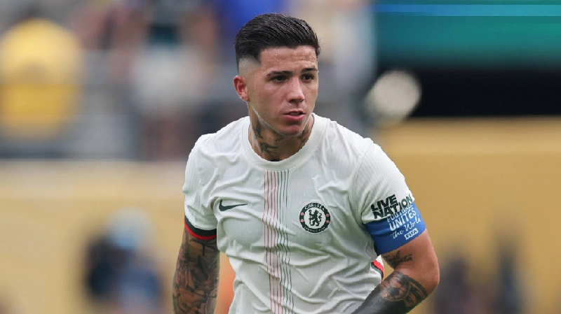 Real Madrid dan PSG Dikaitkan dengan Enzo Fernandez