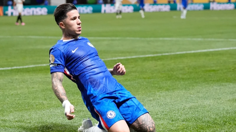 Siapa Enzo Fernandez dan Mengapa Ia Menarik Perhatian Klub Besar?