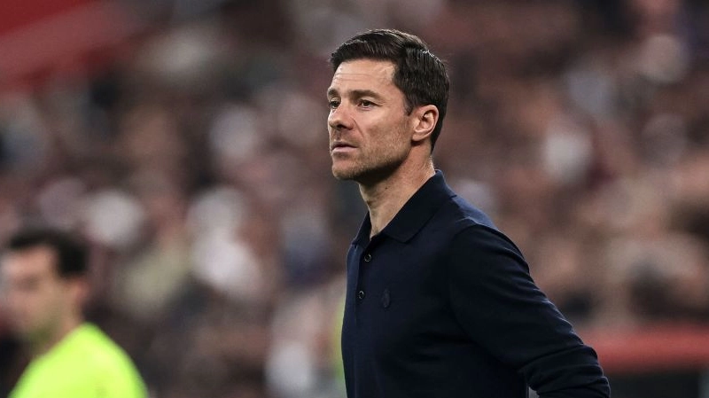 Xabi Alonso Resmi Dipecat