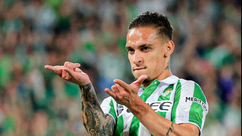 Analisa Formasi dan Skuad Mendalam