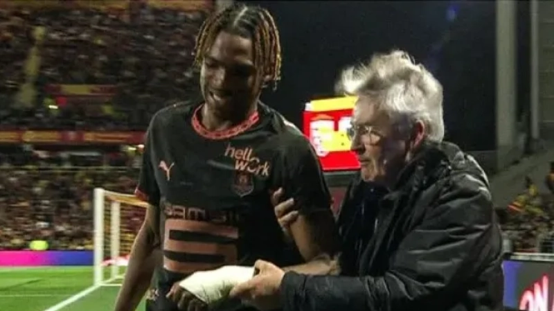 Kronologi Insiden di Lapangan