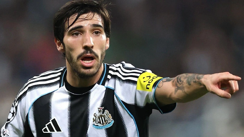 Manchester United Incar Sandro Tonali