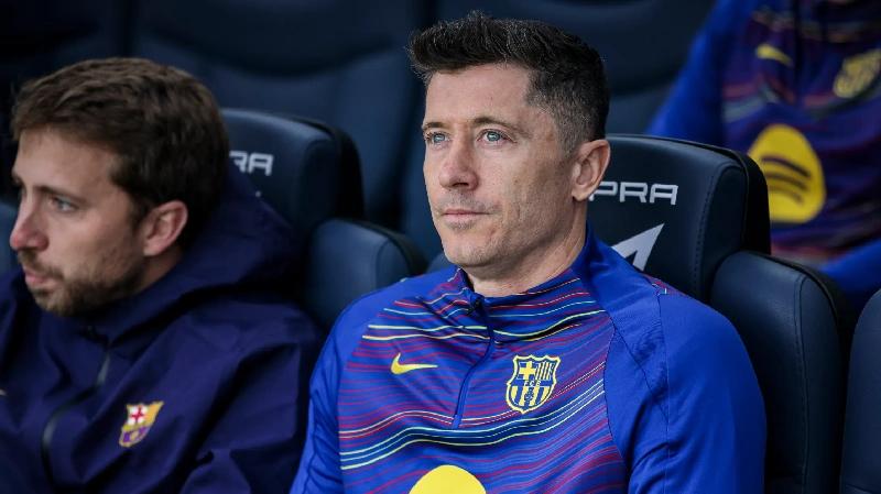 Robert Lewandowski Hadapi Penurunan Jelang Pertandingan Besar