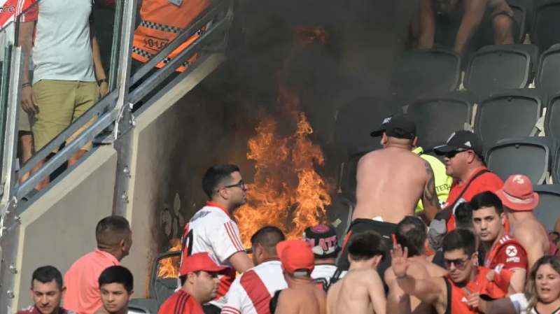 Kronologi Kejadian Api Sebelum Kick-Off