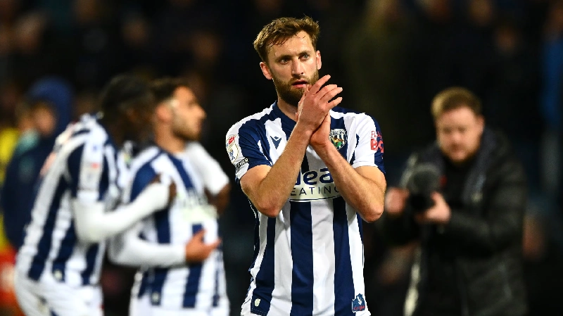 West Brom Terpukul! Sanksi Mendadak Guncang Perebutan Nasib di Akhir Musim